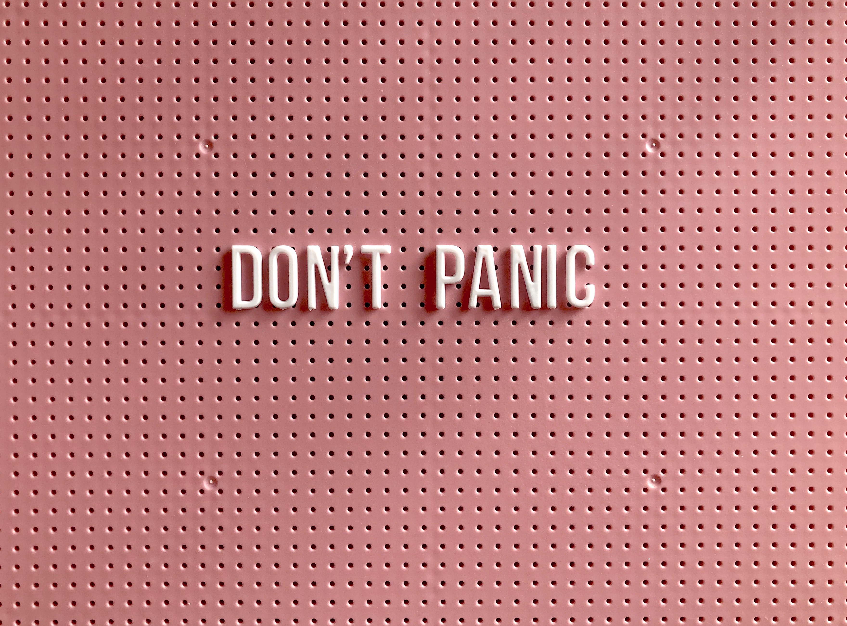01_Dont Panic