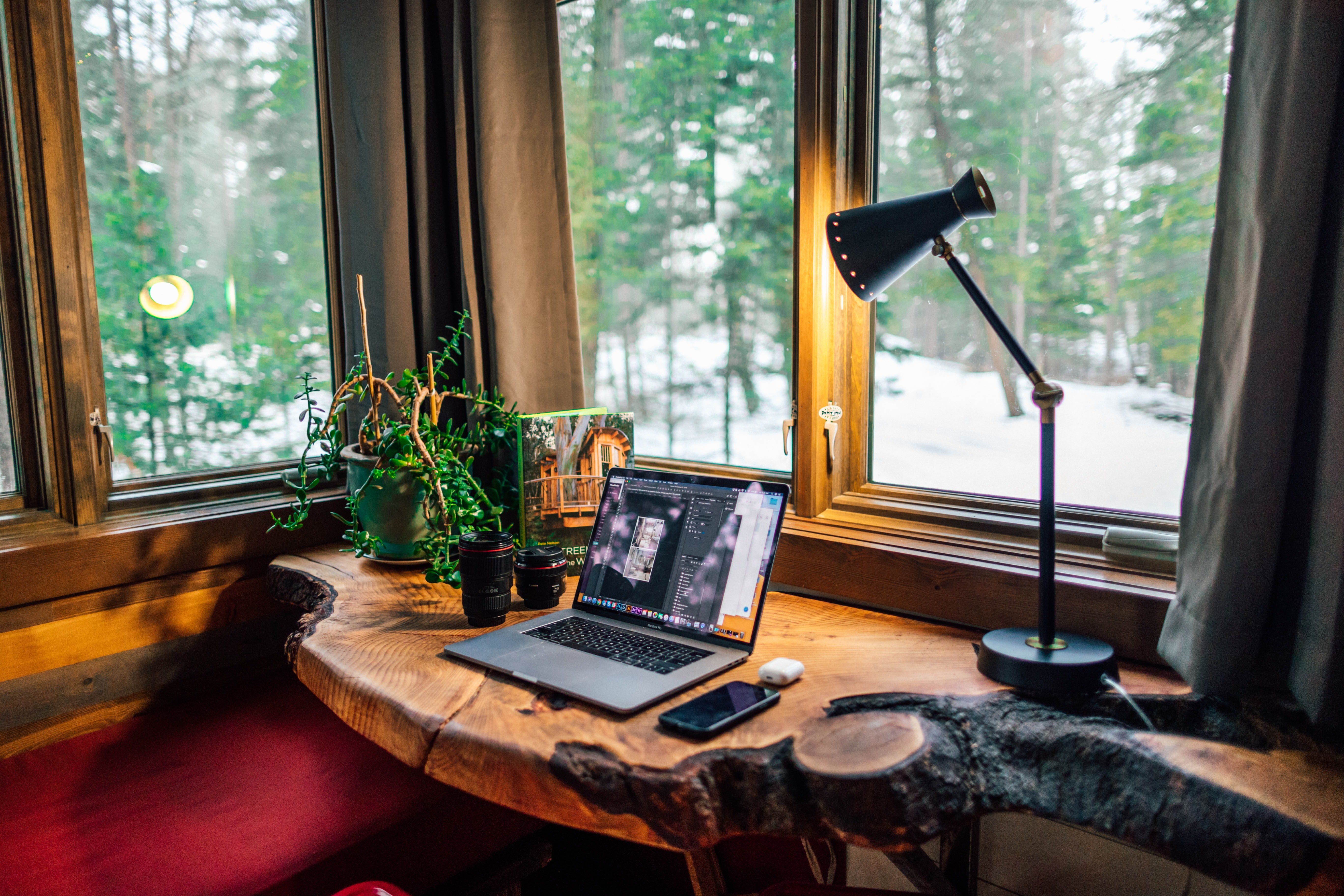 07_roberto-nickson-GaBDdA63GcQ-unsplash